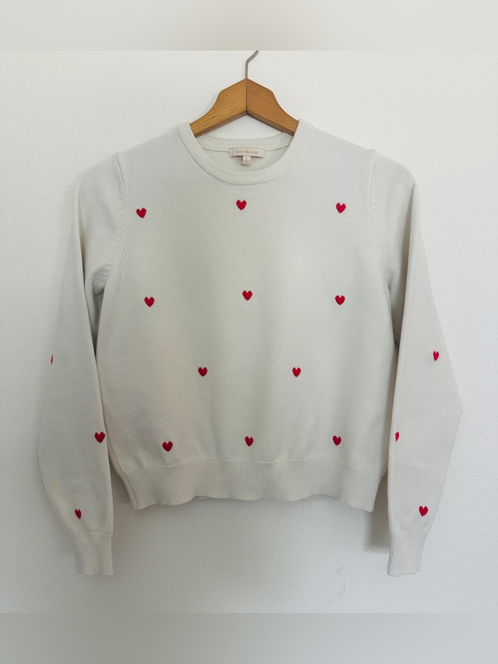 Skies Are Blue Cream Embroidered Red Heart Knit Crewneck Sweater Small